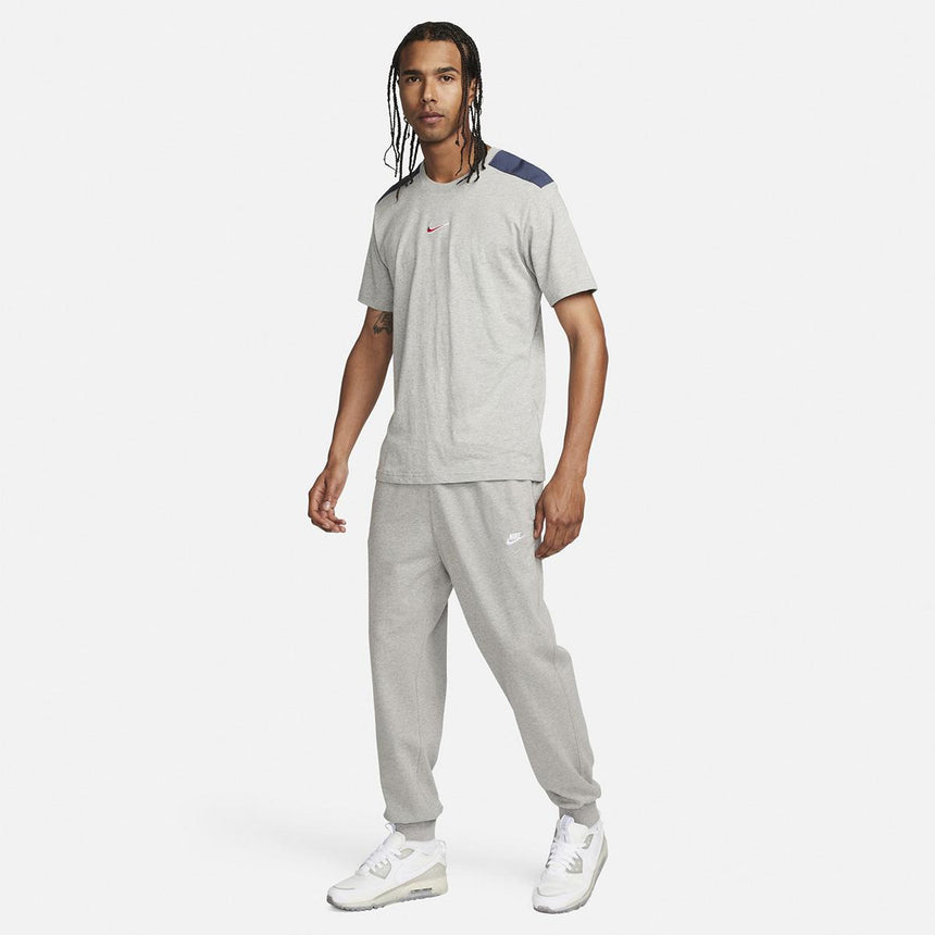 Nike Sportswear Graphic T-Shi