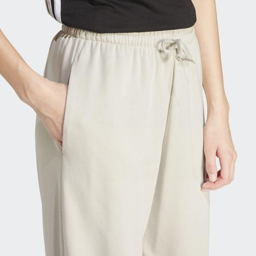 adidas Pantalón Essentials Small Logo French Terry Cuffed