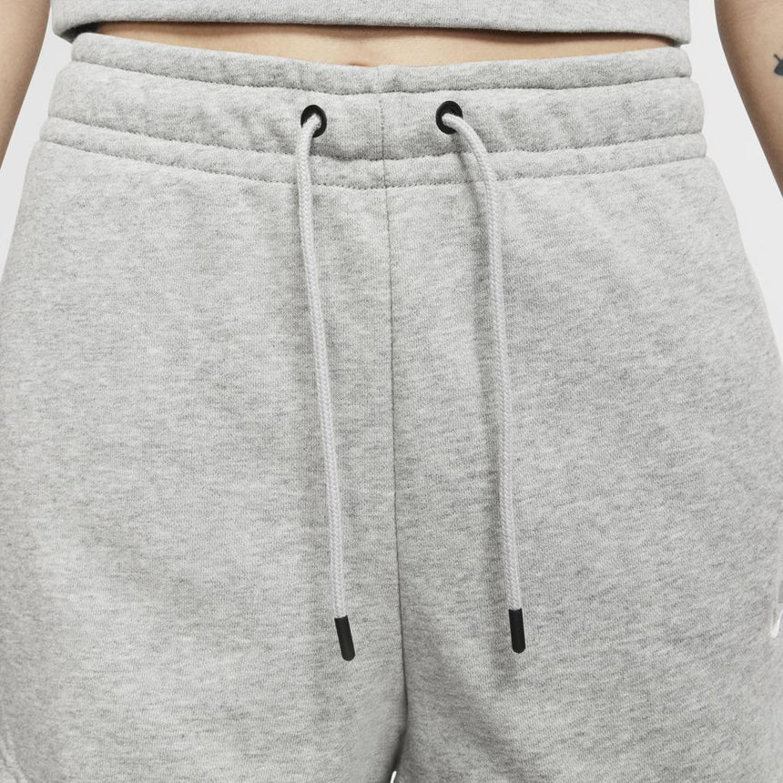 Nike Sportswear Essential