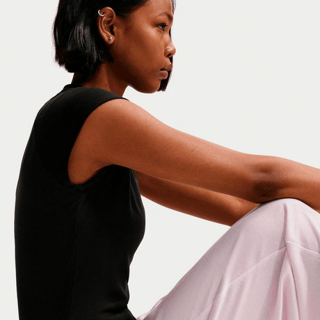 Camiseta Ajustada De Manga Corta Nike Sportswear Chill Knit Acanalada - Mujer