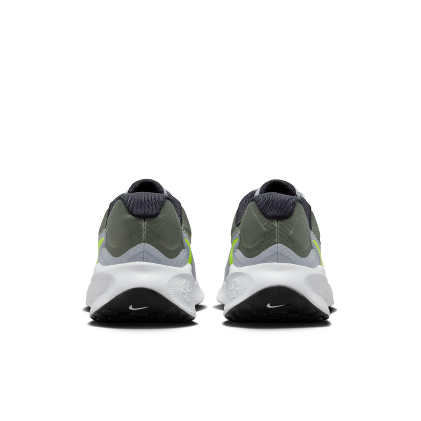 Nike Revolution 7