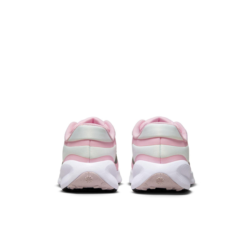 Nike Revolution 7