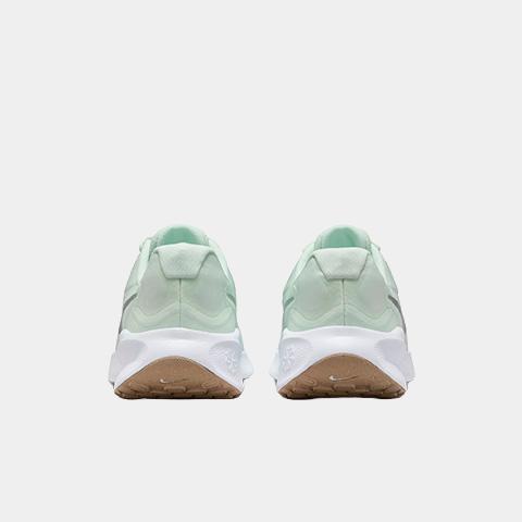 Nike Revolution 7