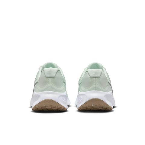 Nike Revolution 7