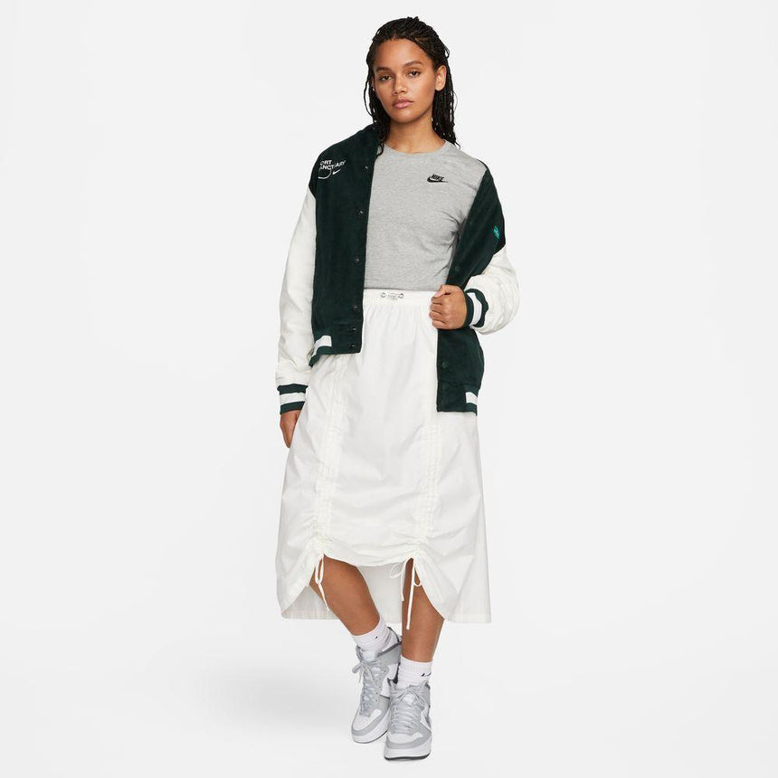Nike Sportswear Club Essentials