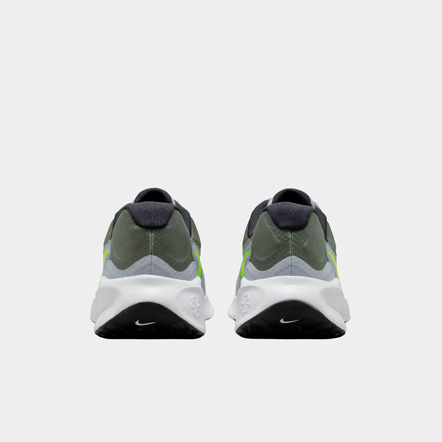 Nike Revolution 7