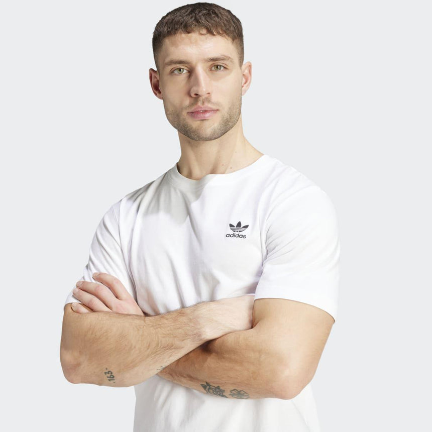 Camiseta Casual Hombre Essential Tee adidas Sportswear