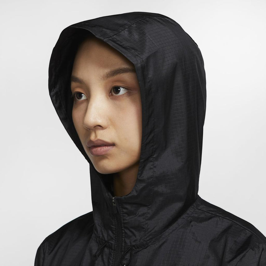 Nike Essential