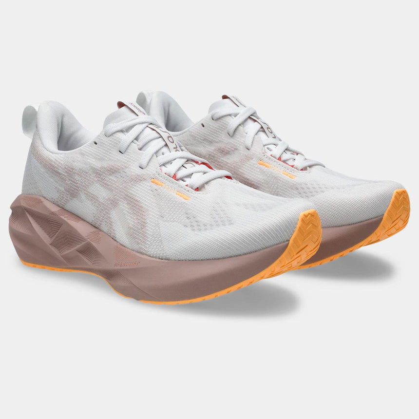 Zapatilla Asics Novablast 5