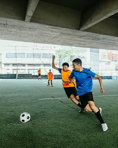 Potencia tu deporte con las mejores marcas, adidas, Nike, Puma, Asics, en base.net